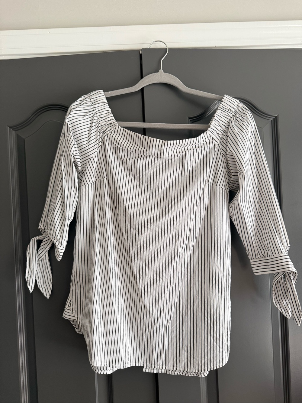 Women’s Black and White Striped Off-Shoulder Tie-Sleeve Top